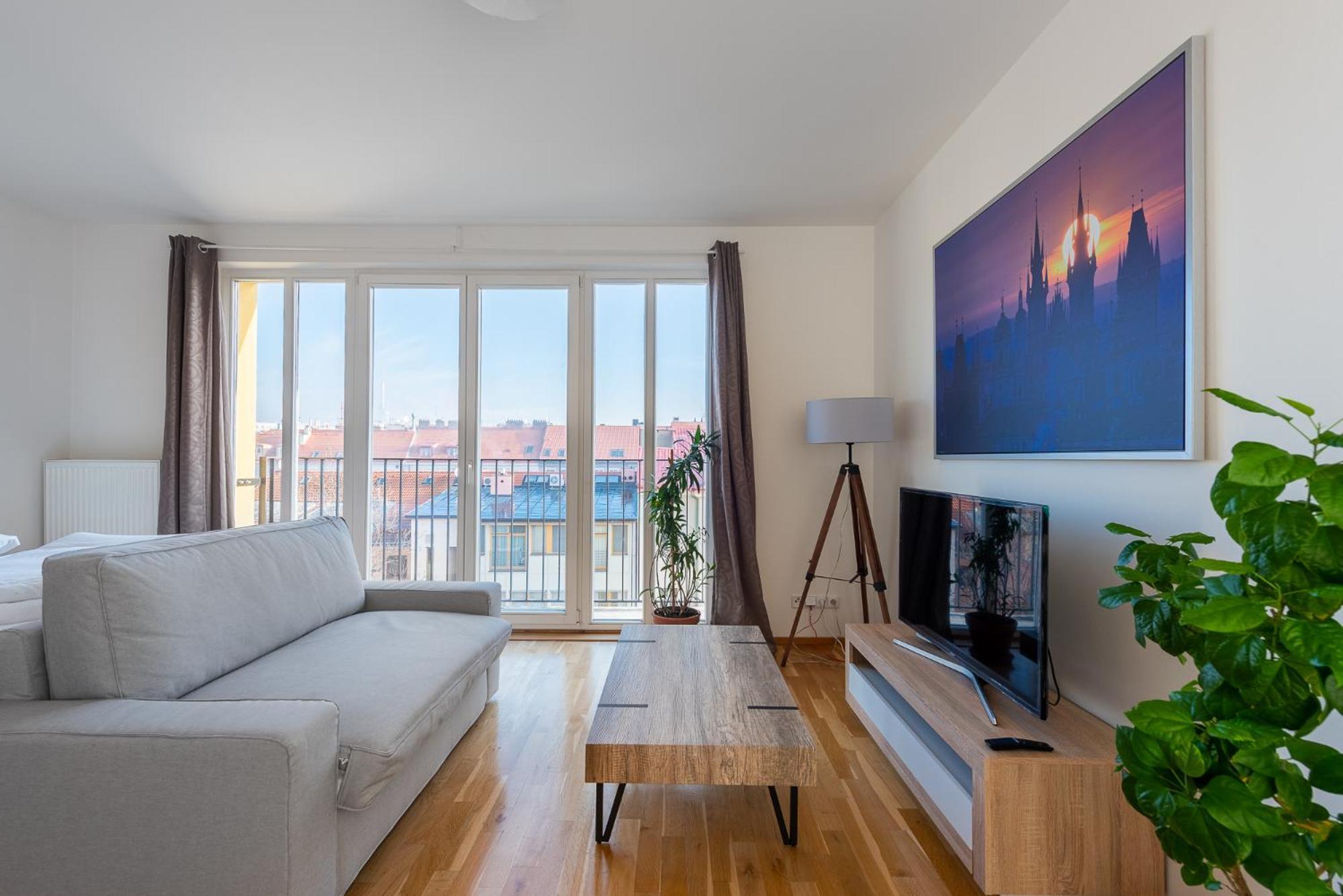 Sunny Safron Apartment *